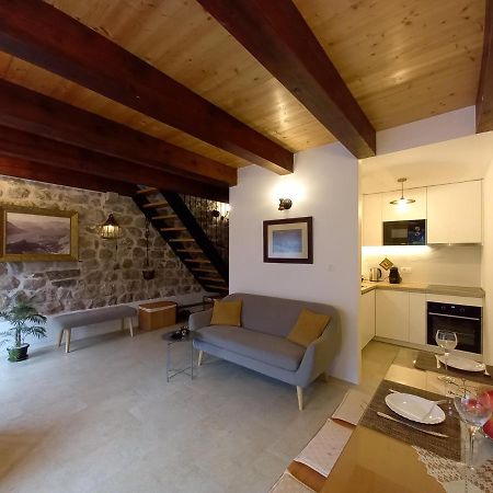 Romantic Stone House By The Sea **** Villa Kotor Luaran gambar